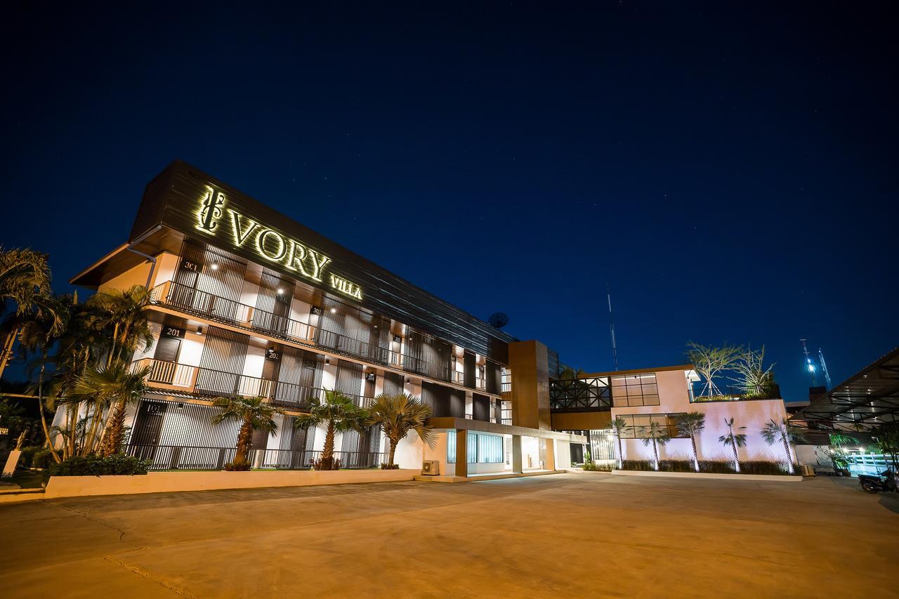 Ivory Villa City Bang Lamung Exteriör bild