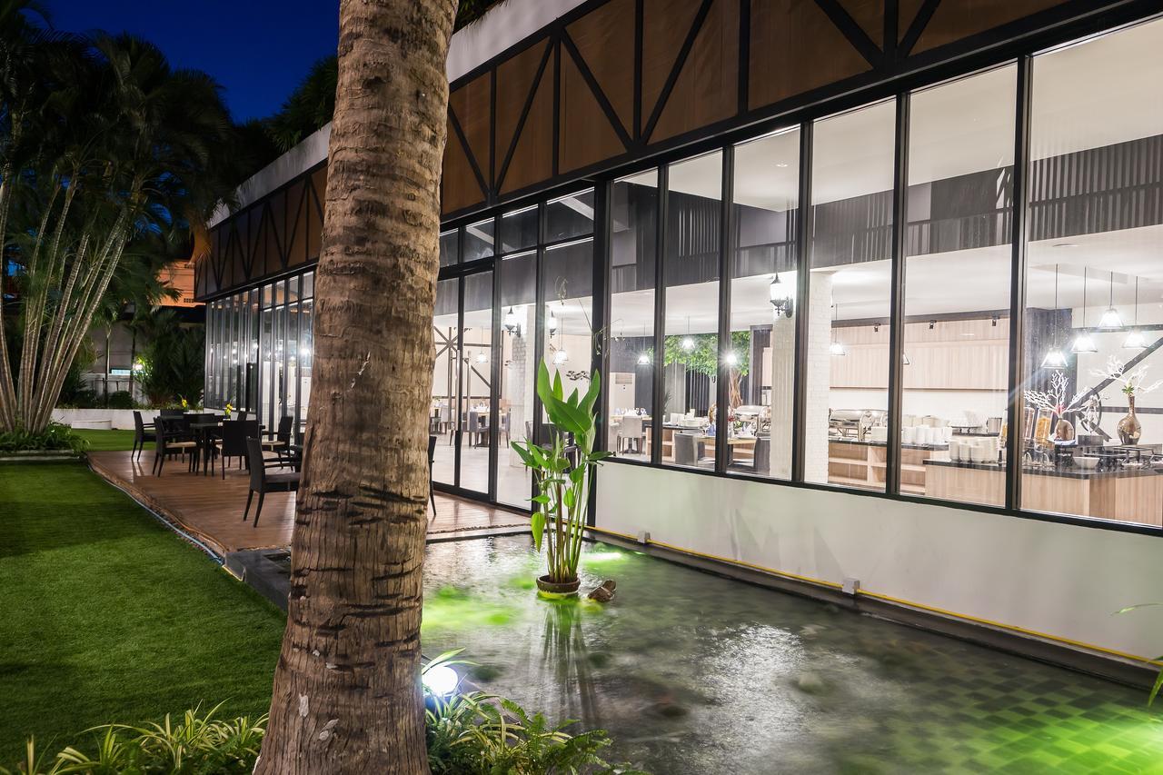 Ivory Villa City Bang Lamung Exteriör bild