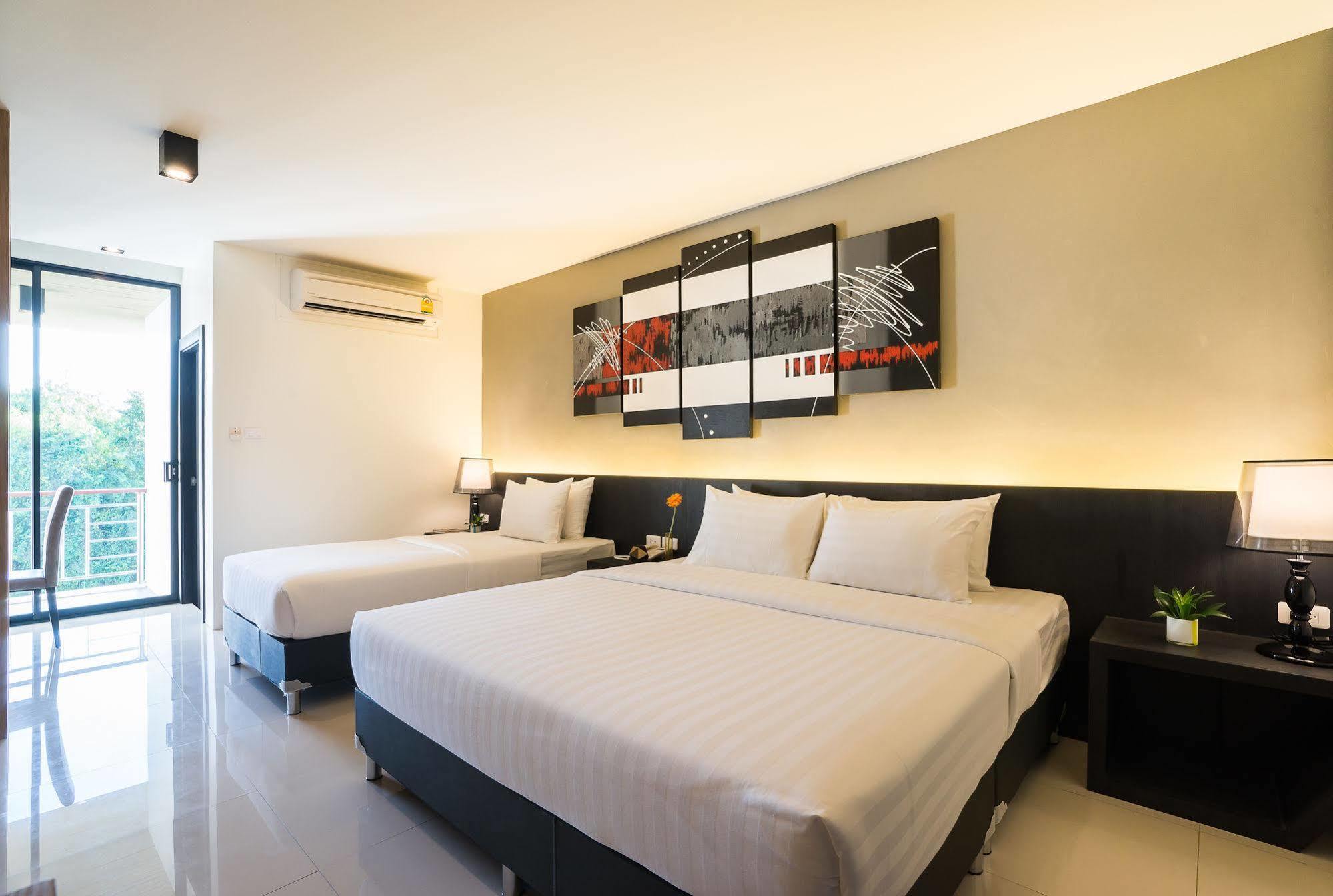 Ivory Villa City Bang Lamung Exteriör bild