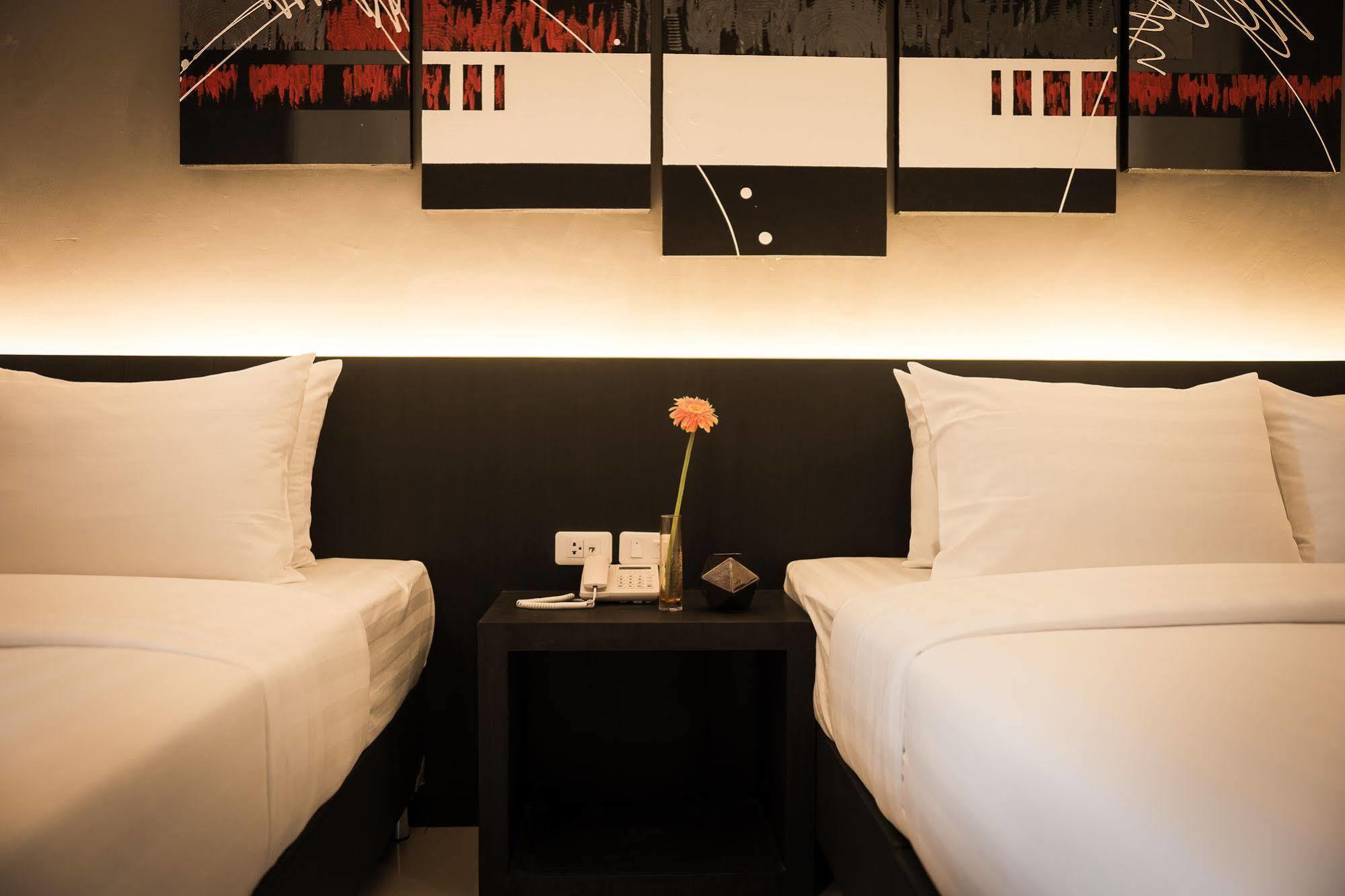 Ivory Villa City Bang Lamung Exteriör bild